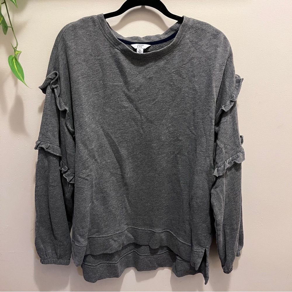 Crown & Ivy Gray Ruffle Sleeve Sweatshirt